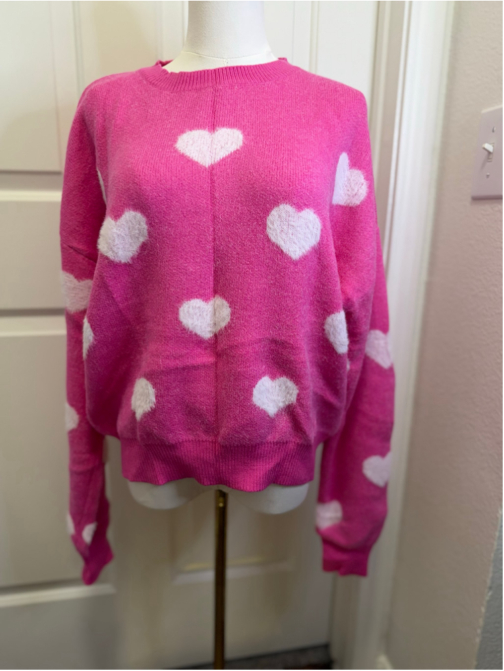 Main Strip Women’s Pink Fuzzy Heart Sweater Size L NWT